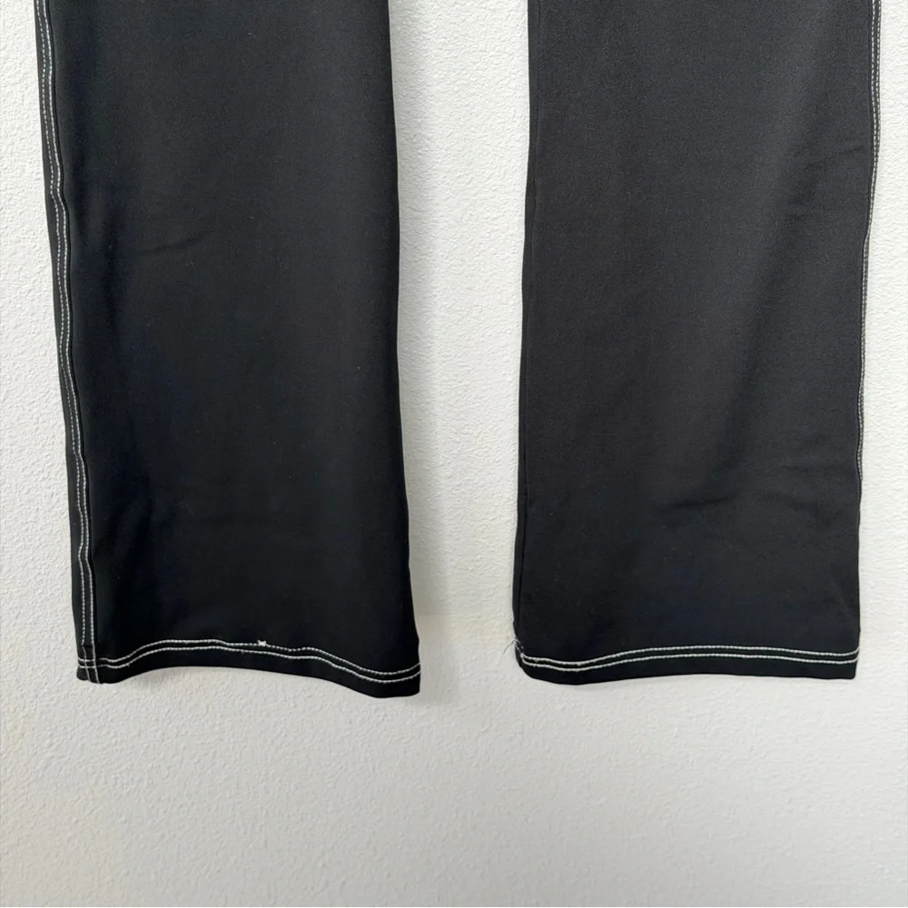 Two Pairs of Women's Flare Yoga/Jeans with Contrast White Stitching Blue/Black - Picture 4 of 16
